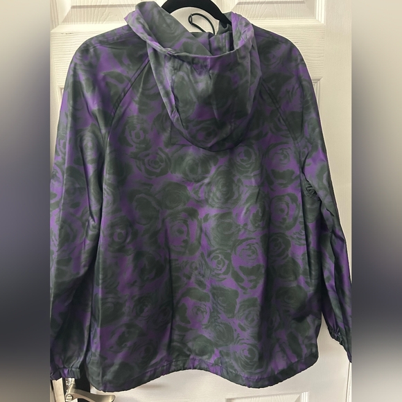 Men's Burberry Rose Jacket - Picture 2 of 8